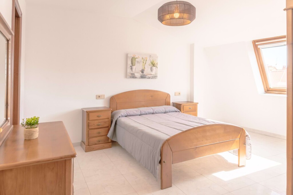 Ático de 3 dormitorios con terraza